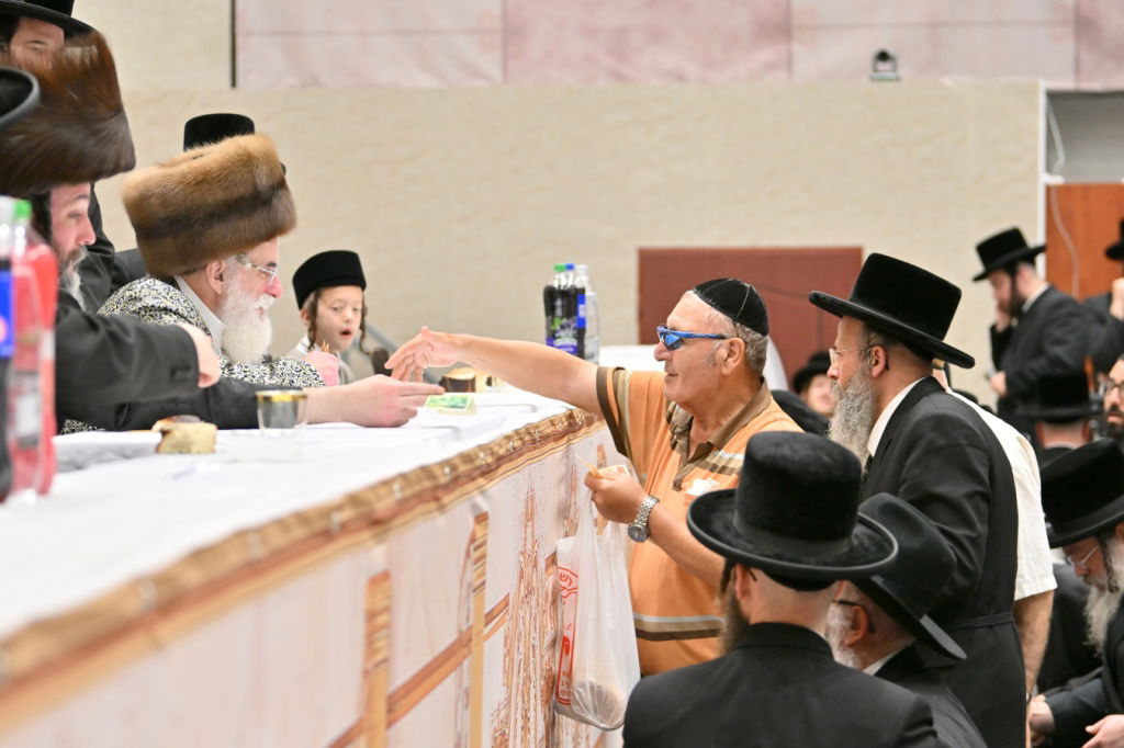 סעודת עניים בויזניץ