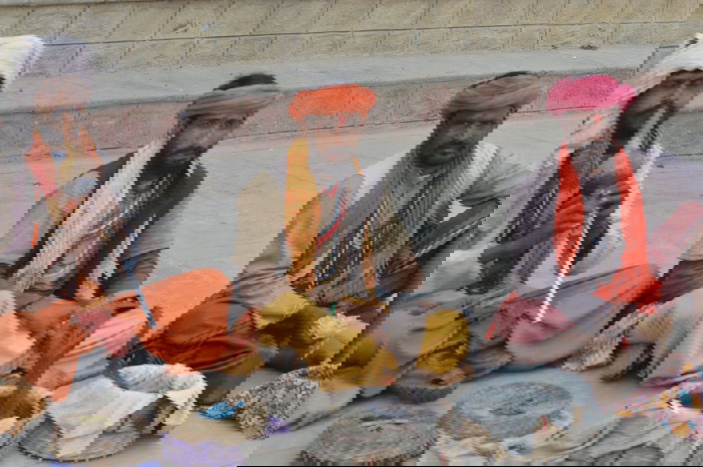 אחיזת עיניים - מהפנטי נחשים בוורנאסי , הודו