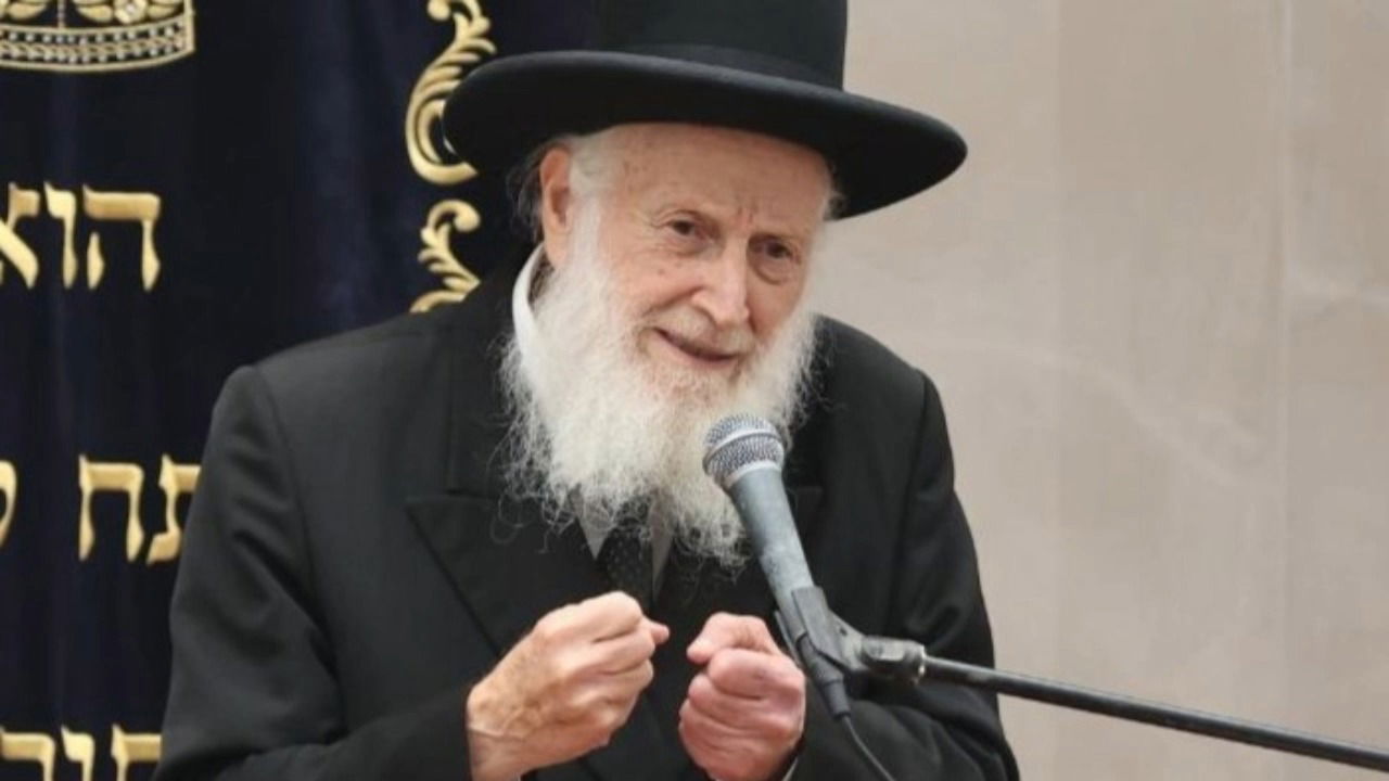 יו"ר הוועדה וחבר המועצת הגאון רבי שמואל בצלאל