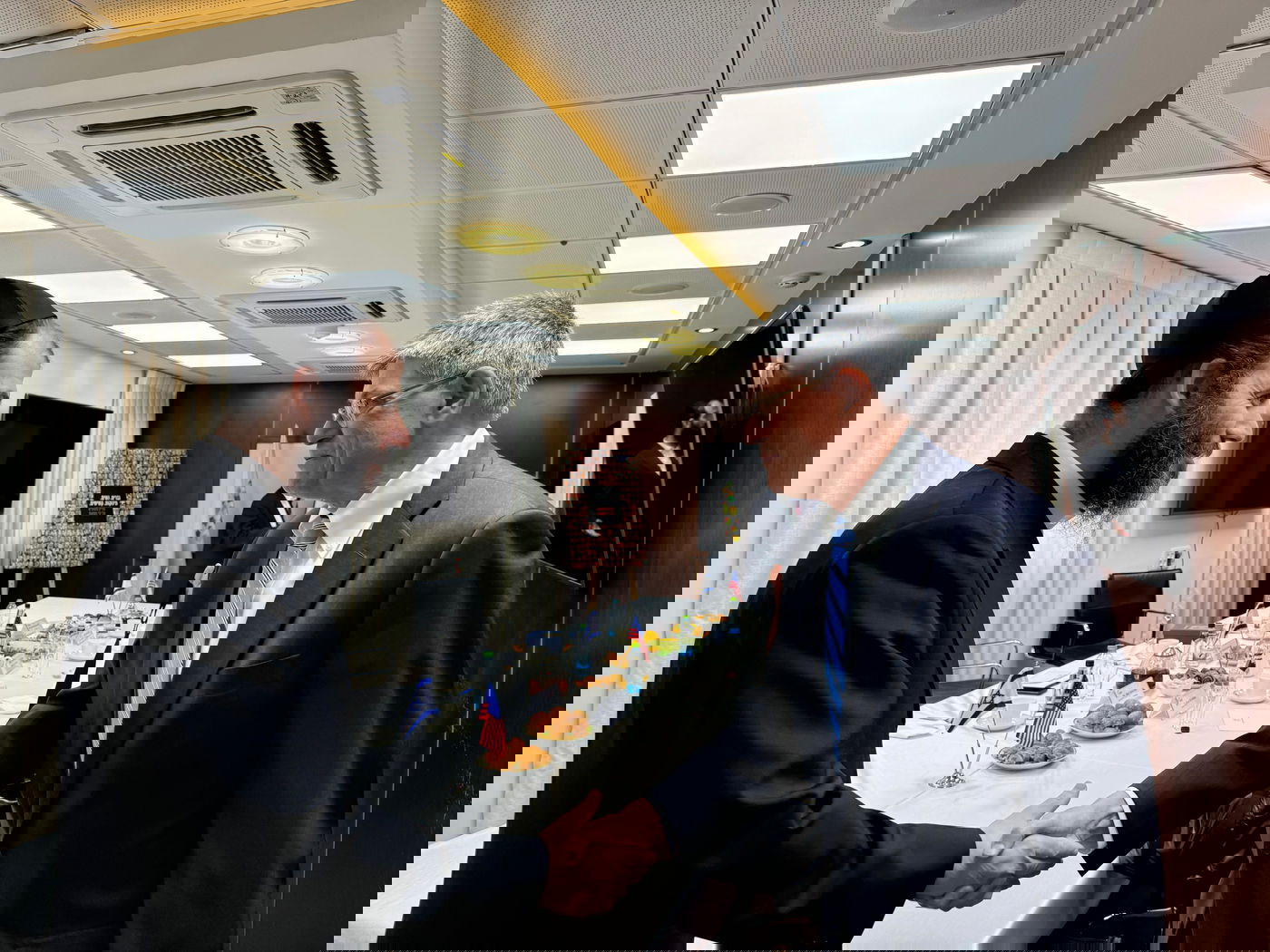 זופניק בכיכר • כל התמונות, הנייעס והחשיפות של השבוע