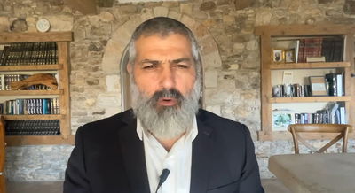 צבי יחזקאלי בפינה על פרשת חוקת • צפו