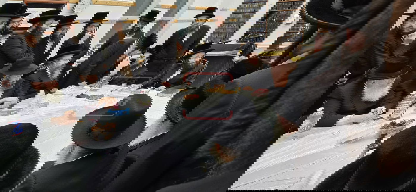 טיש הילולא בקאסוב