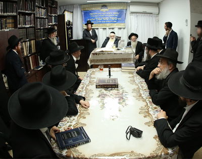 במעון הפוסק | מעמד פתיחת בית הוראה