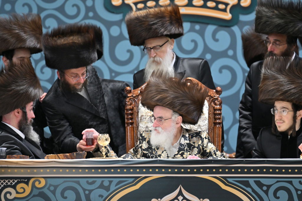 שמחת בית ויז'ניץ - ספינקא - בארז'אן - אולם - זאליזשא 