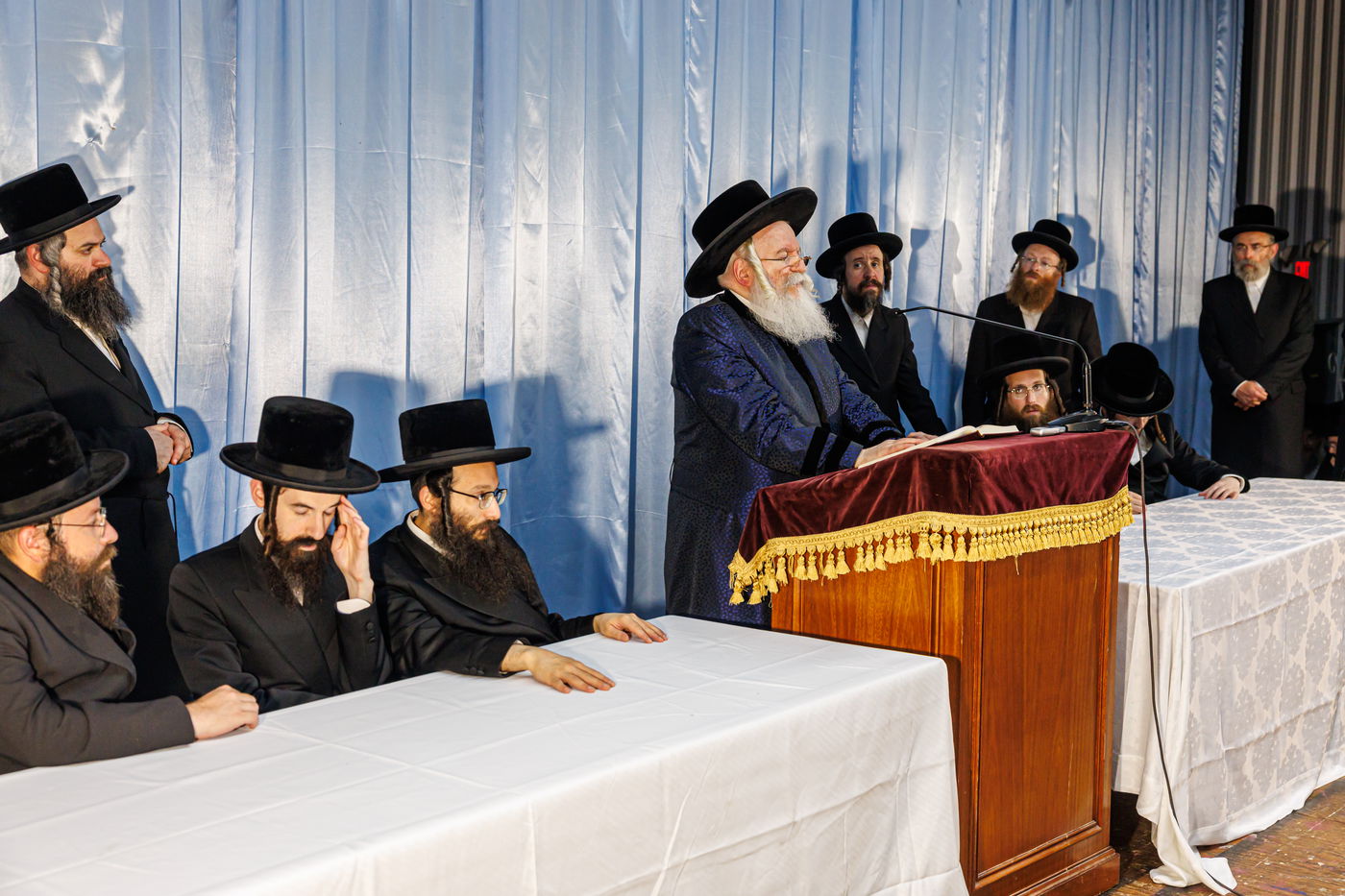 קביעת מזוזות במחנה 'גילה' באבוב