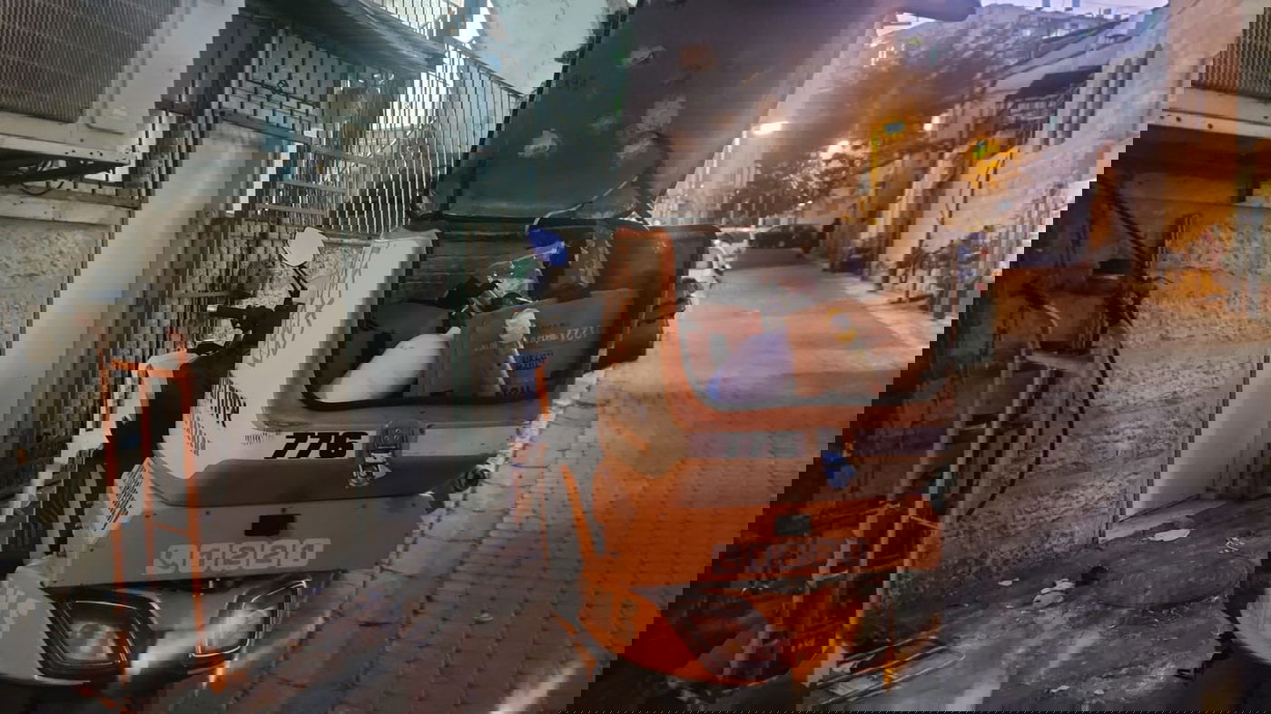 סמוך לדירת הבחור בבית ישראל