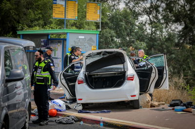 "שמעתי 'בום', הזדרזתי מהר לזירה ויריתי; שברתי את החלון וראיתי שהמחבל מנוטרל" | צפו