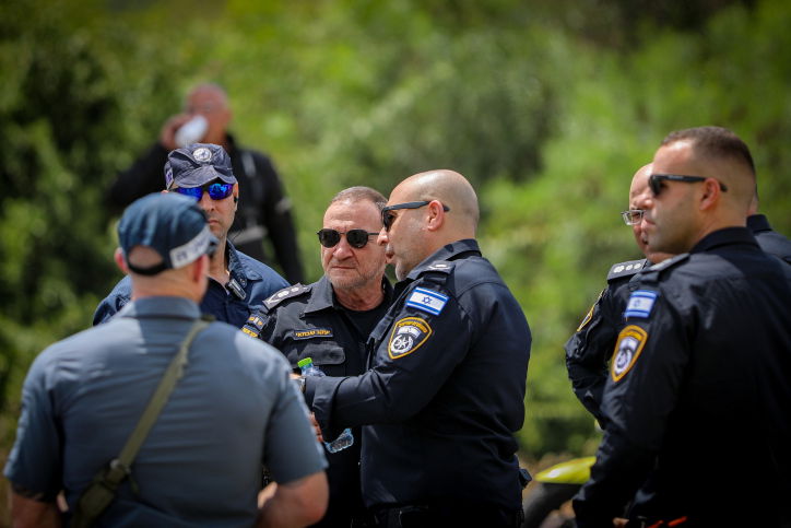 "שמעתי 'בום', הזדרזתי מהר לזירה ויריתי; שברתי את החלון וראיתי שהמחבל מנוטרל" | צפו