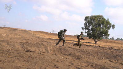 צה"ל מפרסם תיעוד: נערכים ללחימה קרקעית בשטח לבנון