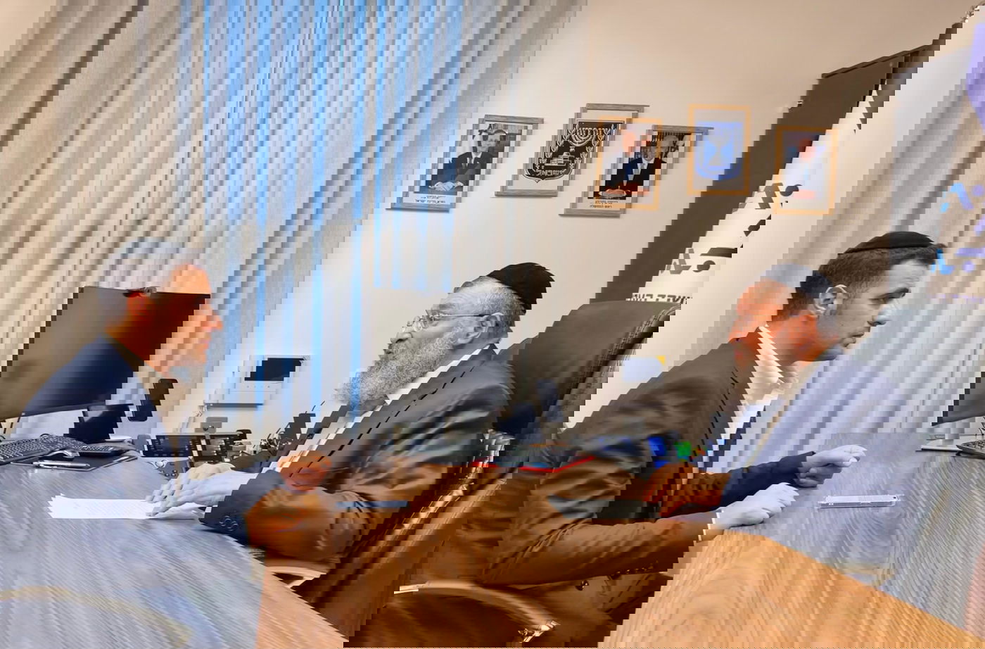 השר יואב בן צור בריאיון לישי כהן