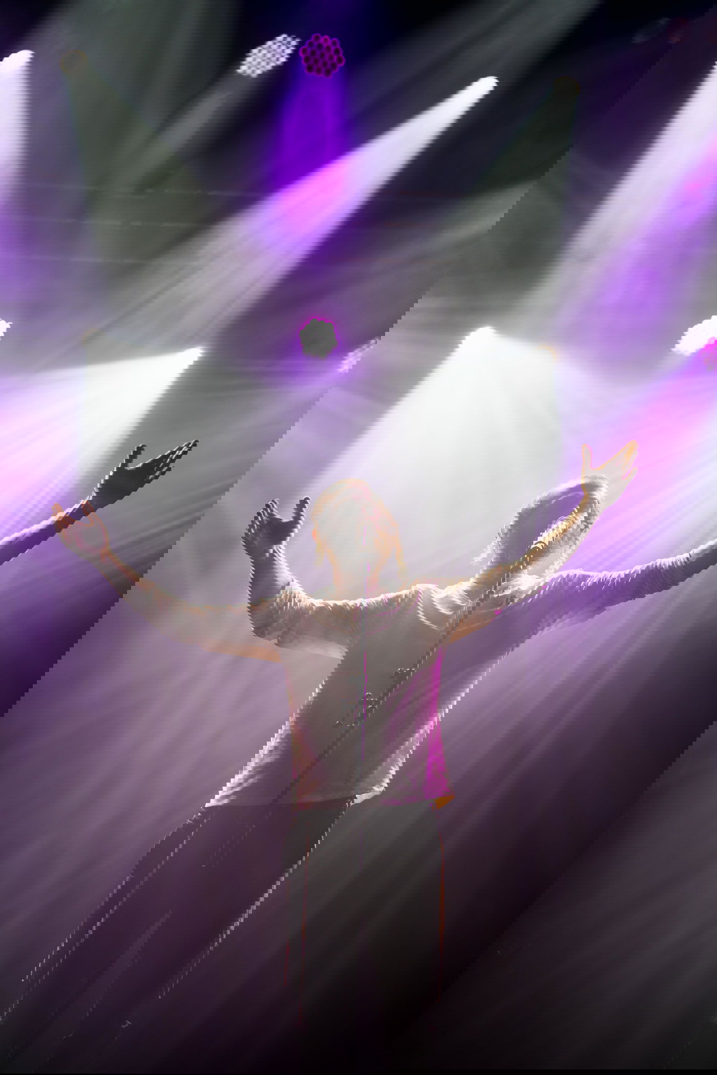 מופעי הקסמים הסוחפים של עקיבא ושמואל // ביקורת מופע