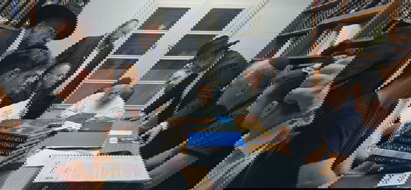 משפחות החטופים אצל הגר"ד לנדו