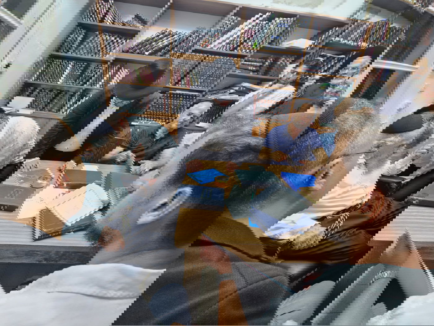 משפחות החטופים אצל הגר"ד לנדו