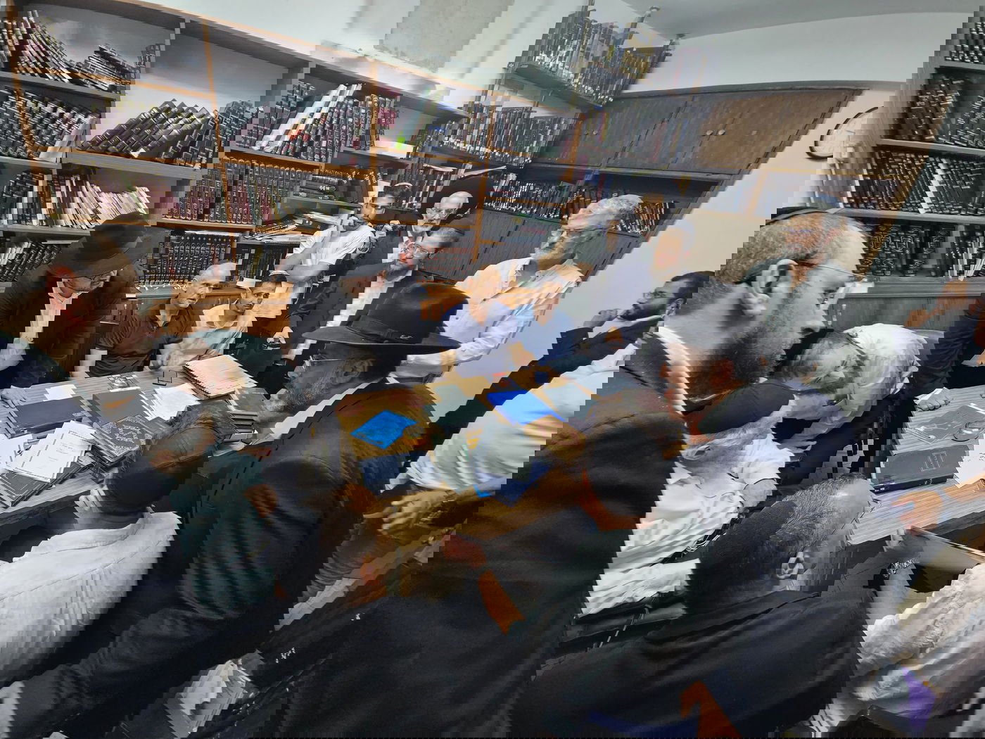 משפחות החטופים אצל הגר"ד לנדו