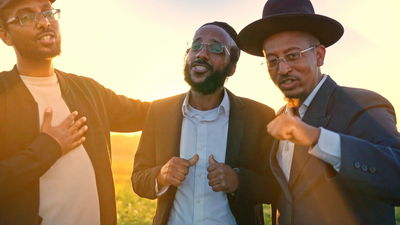 להקת 'חברים' בסינגל קליפ בכורה: "חדור אמונה"