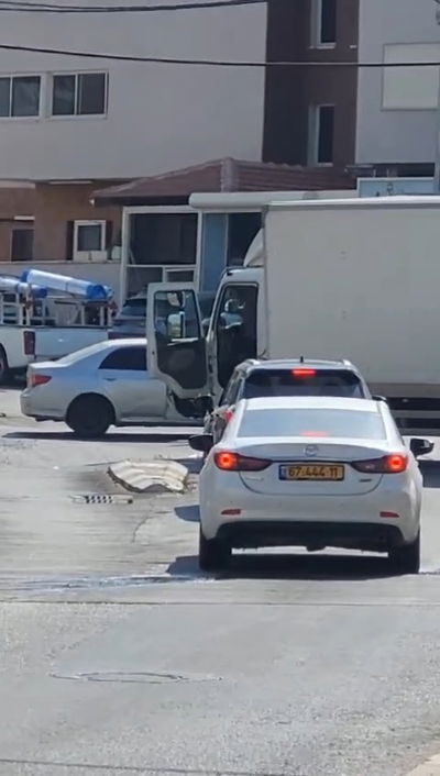 תיעוד דרמטי: שדד ביריות את נהג המשאית לאור יום ונמלט