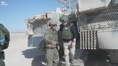 נתניהו פגש ברפיח את הלוחם שנפצע קשה וחזר לקרב: "הלחץ הצבאי מקדם את העסקה"