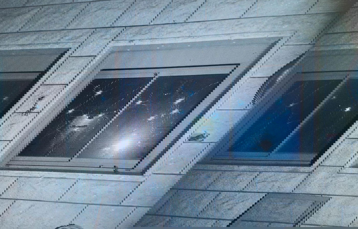 הנזקים בבית הקורבן והמעצר