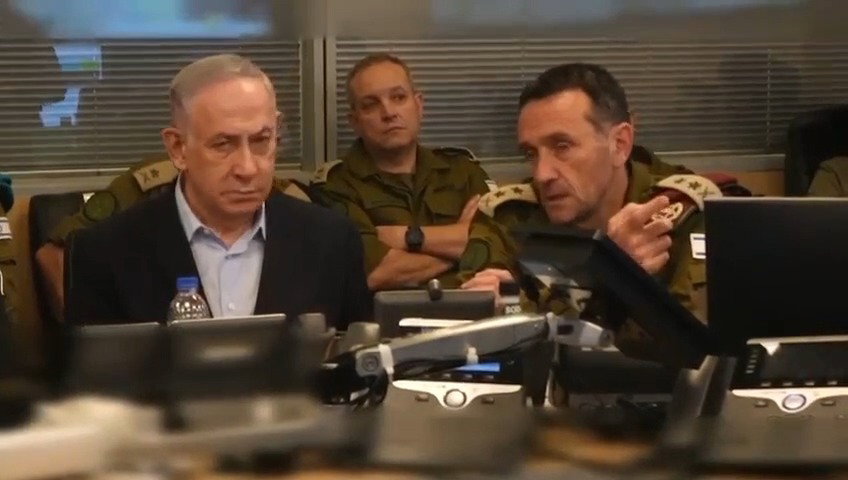 רה"מ נתניהו מפקח על התקיפה מהבור בקריה