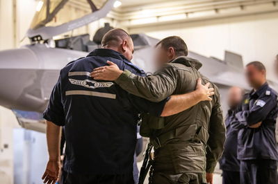 "גאים מאוד" | התיעודים ההיסטוריים וקולות הקשר מהתקיפה בתימן - נחשפים