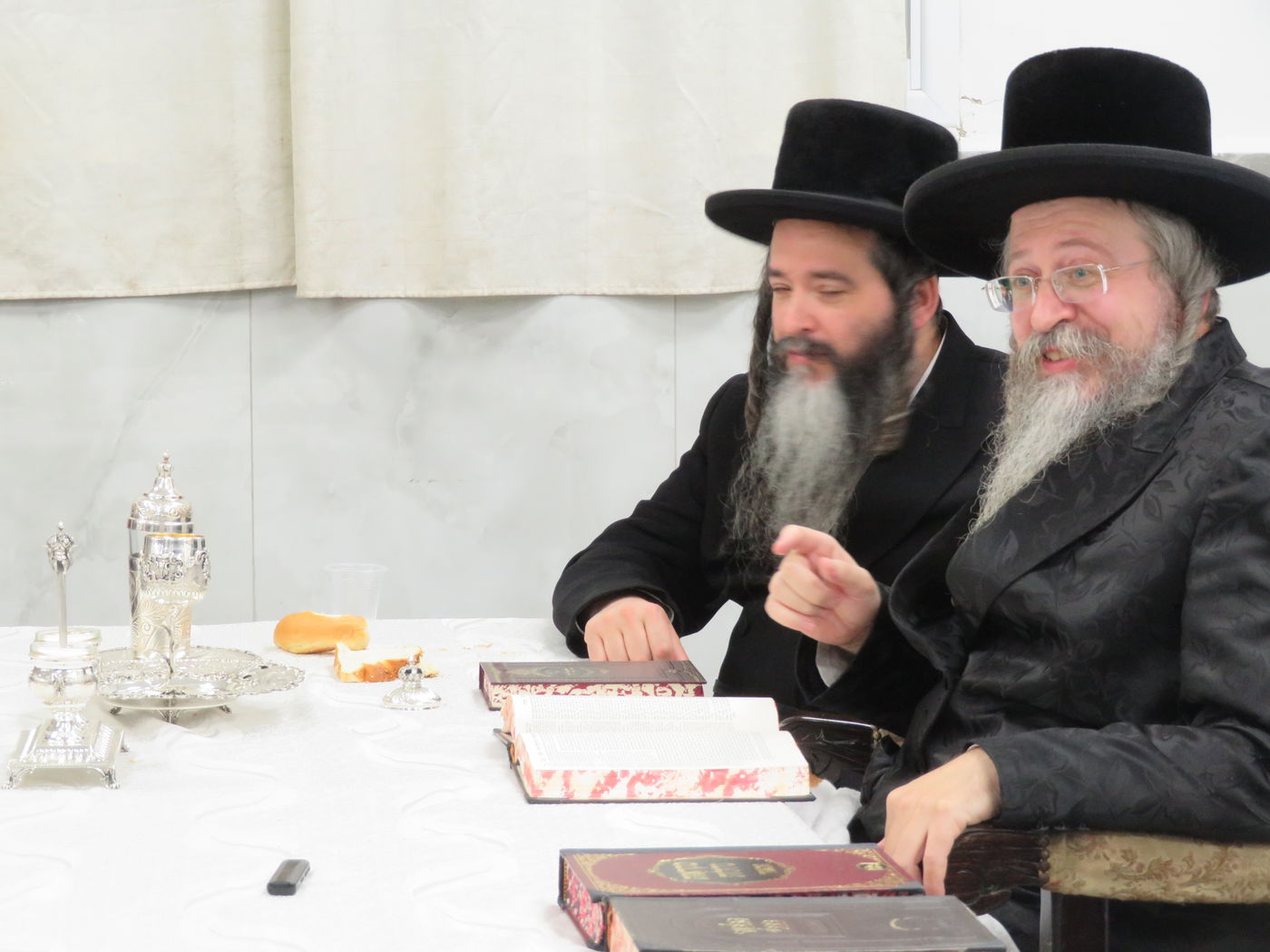 טיש הילולא בסאווראן