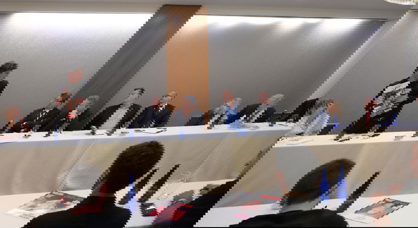 נתניהו עם המשפחות