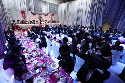 הכנסת ס"ת לביהמ"ד 'קהל חסידים' בב"ב