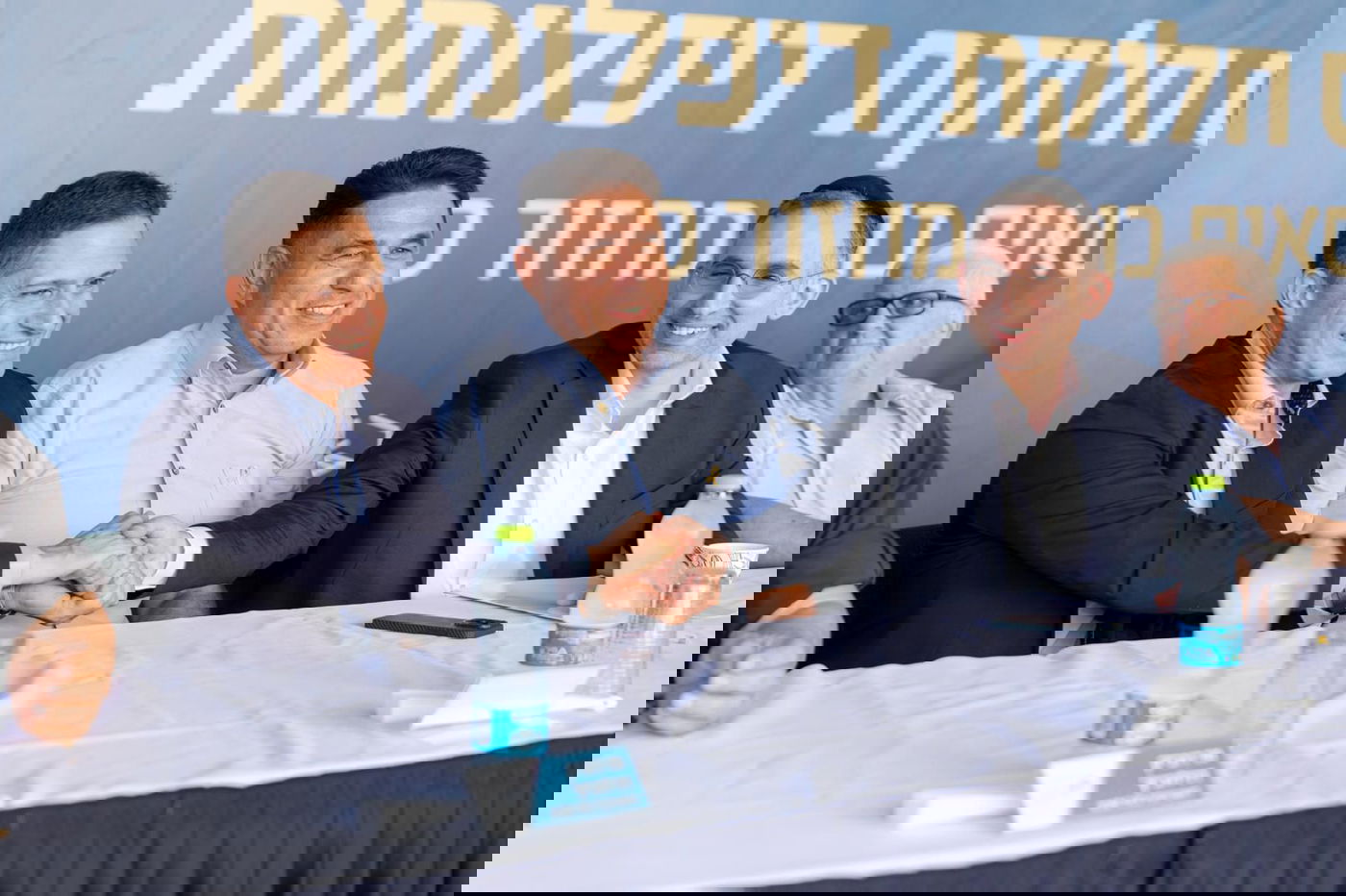 זופניק בכיכר • כל התמונות, הנייעס והחשיפות של השבוע