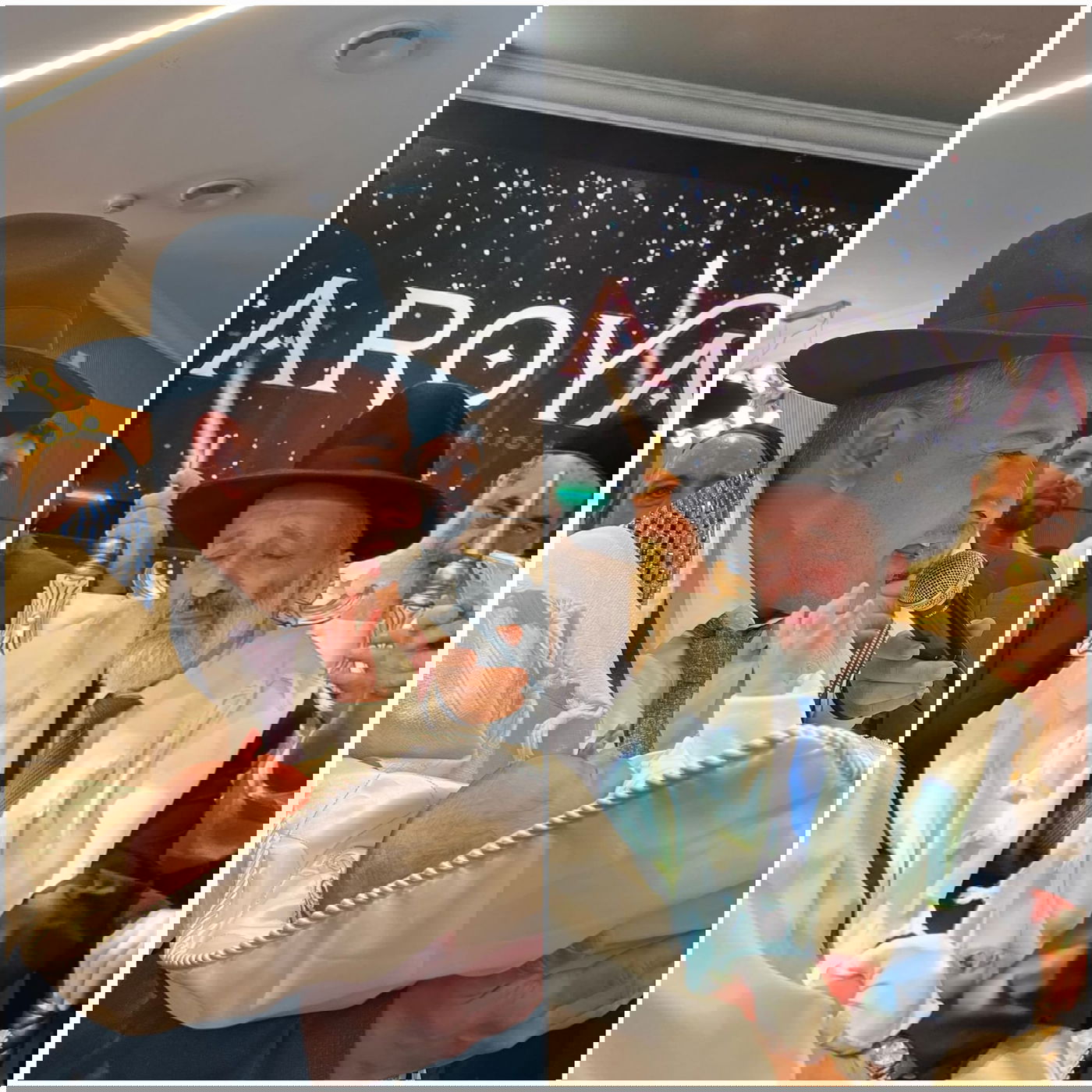 זופניק בכיכר • כל התמונות, הנייעס והחשיפות של השבוע