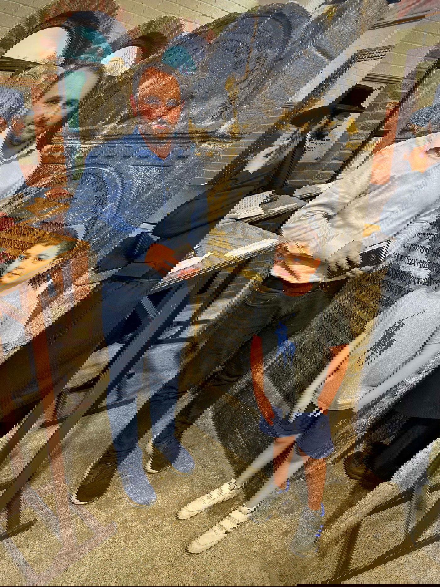 הקוויטעל התקבל - חבר הפרלמנט הבלגי בא להודות בציון