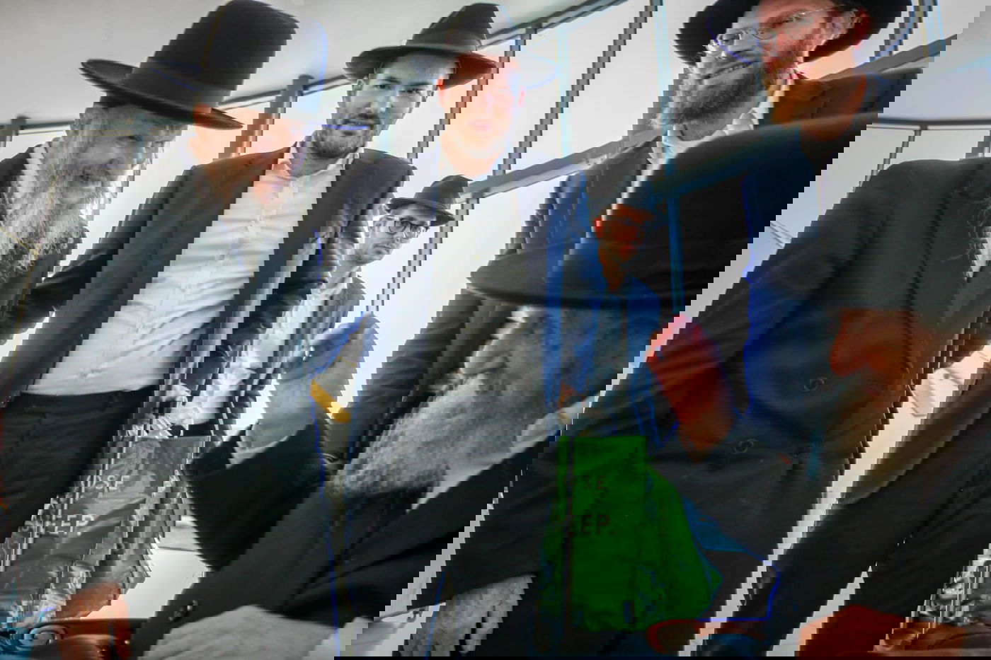 56 שעות גלות; עשרות פגישות ודינרים: 'כיכר' עם סיכום מרתק ממסע המנהיג הליטאי לאנגליה