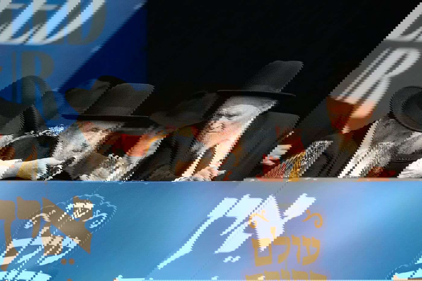 56 שעות גלות; עשרות פגישות ודינרים: 'כיכר' עם סיכום מרתק ממסע המנהיג הליטאי לאנגליה