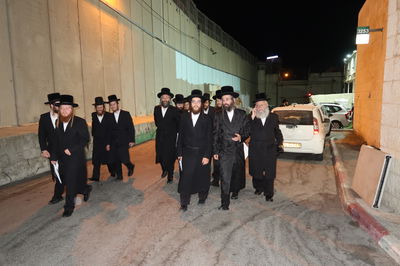 האדמו"ר מזוועיהל בקבר רחל