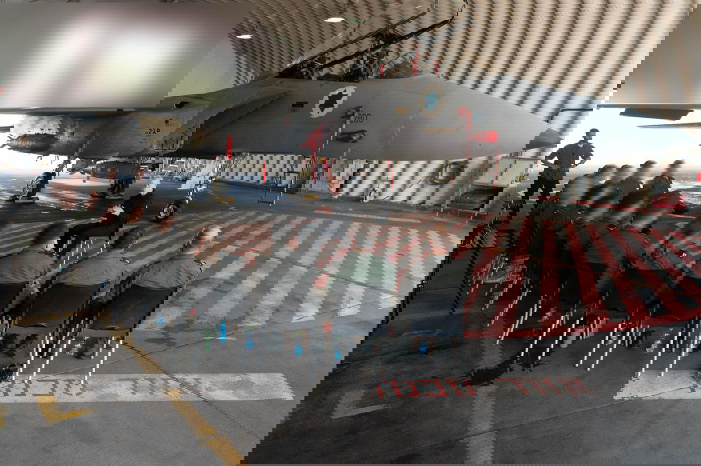 גלנט מבהיר לאיראנים: העיכוב במתקפה - משחק לטובתנו