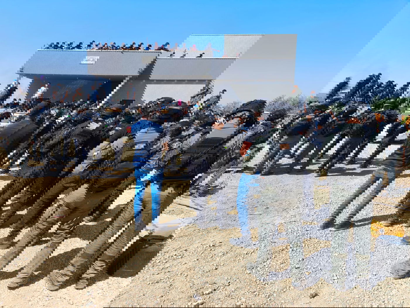 מהומה ביישוב הבדואי: הצתות ואבנים בניסיון למנוע צו הריסה