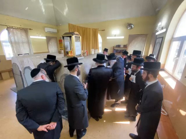האדמו"ר מנדבורנה בציון בבישטנא