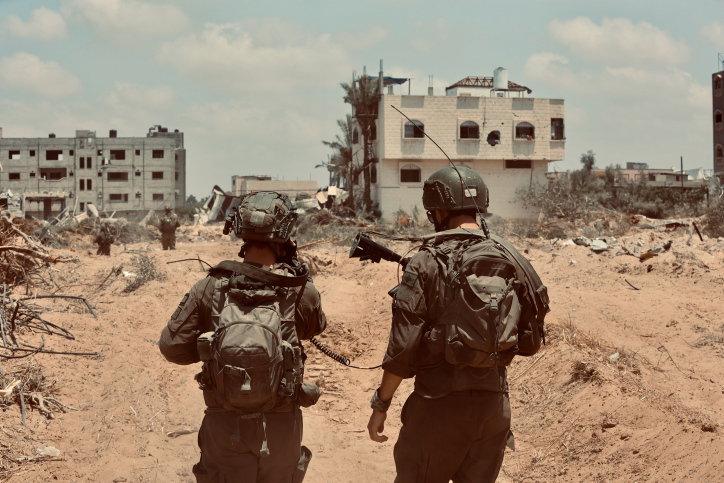 קצין צה"ל נפצע קשה בקרבות בעזה; אזעקות הופעלו הלילה בעיר אשקלון ובקריית שמונה
