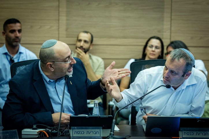 חברי הכנסת ואטורי וקריב מתעמתים בכנסת