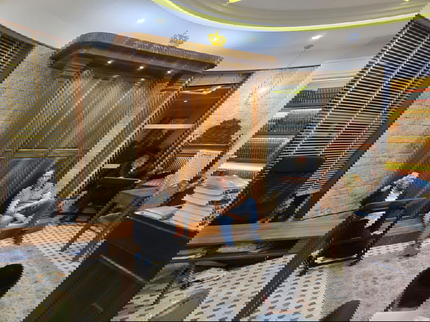 'יָשְׁבָה בָדָד' | האדמו"ר משאץ קונן בלי חסידיו בסין; זו הסיבה