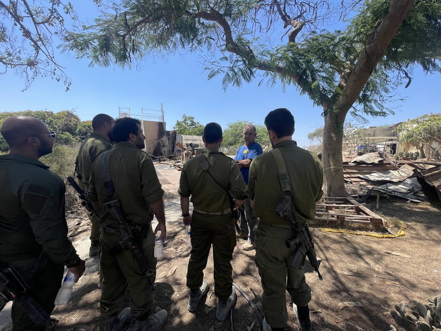 יפתח בסיור בתוך החורבן