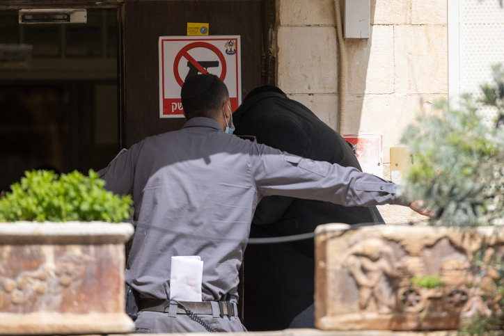 הארכת מעצר. ארכיון