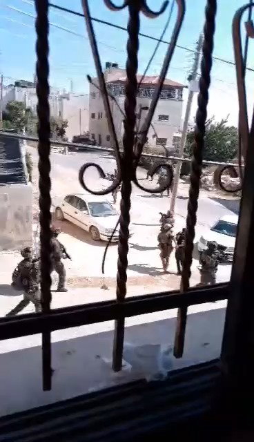 מעצר מבוקשים