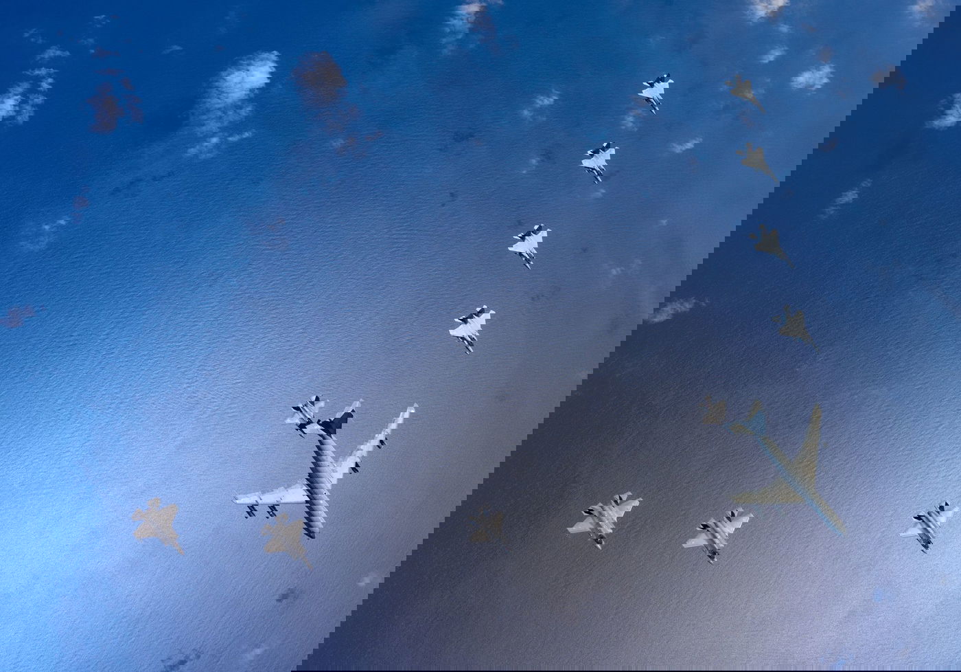 תרגיל תדלוק אווירי של מטוסי קרב