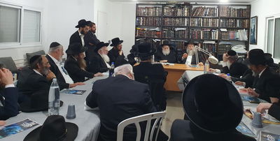 רבני אלעד בכינוס למושב מיוחד עם רבני 'משמרת השבת'