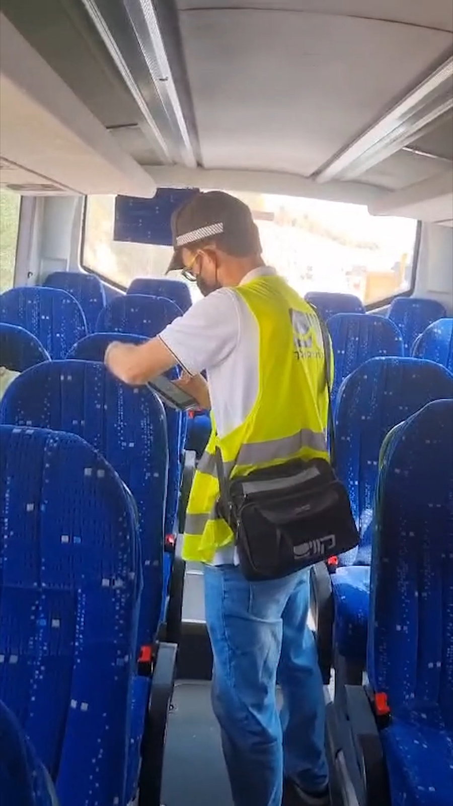 "אצלכם זה חברת שאטלים" | צפו בתיעוד המקומם מאוטובוס קווים