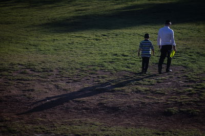 גן סאקר בבין הזמנים