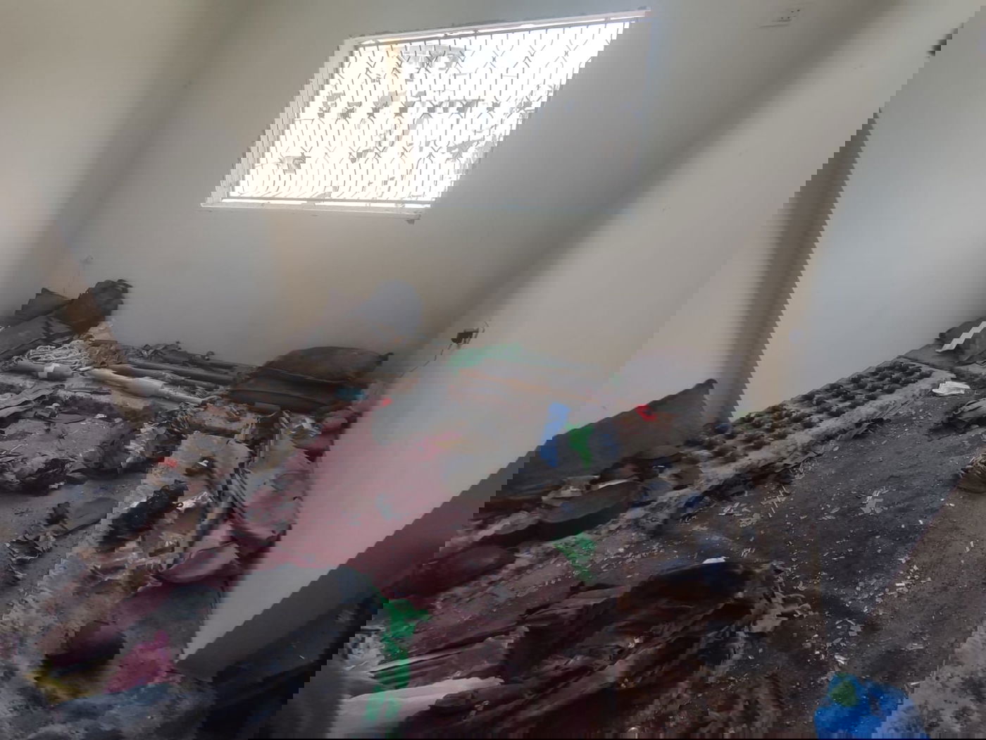 תמונות של אמצעי הלחימה שאותרו