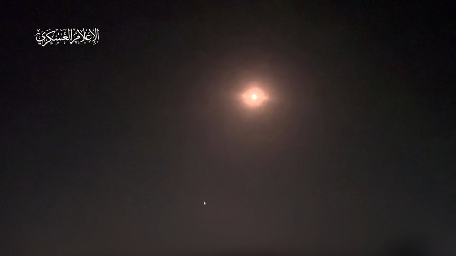 התיעוד של החמאס משיגור הרקטה לראשון לציון ושיגורים נוספים ליישובים הסמוכים לרצועה