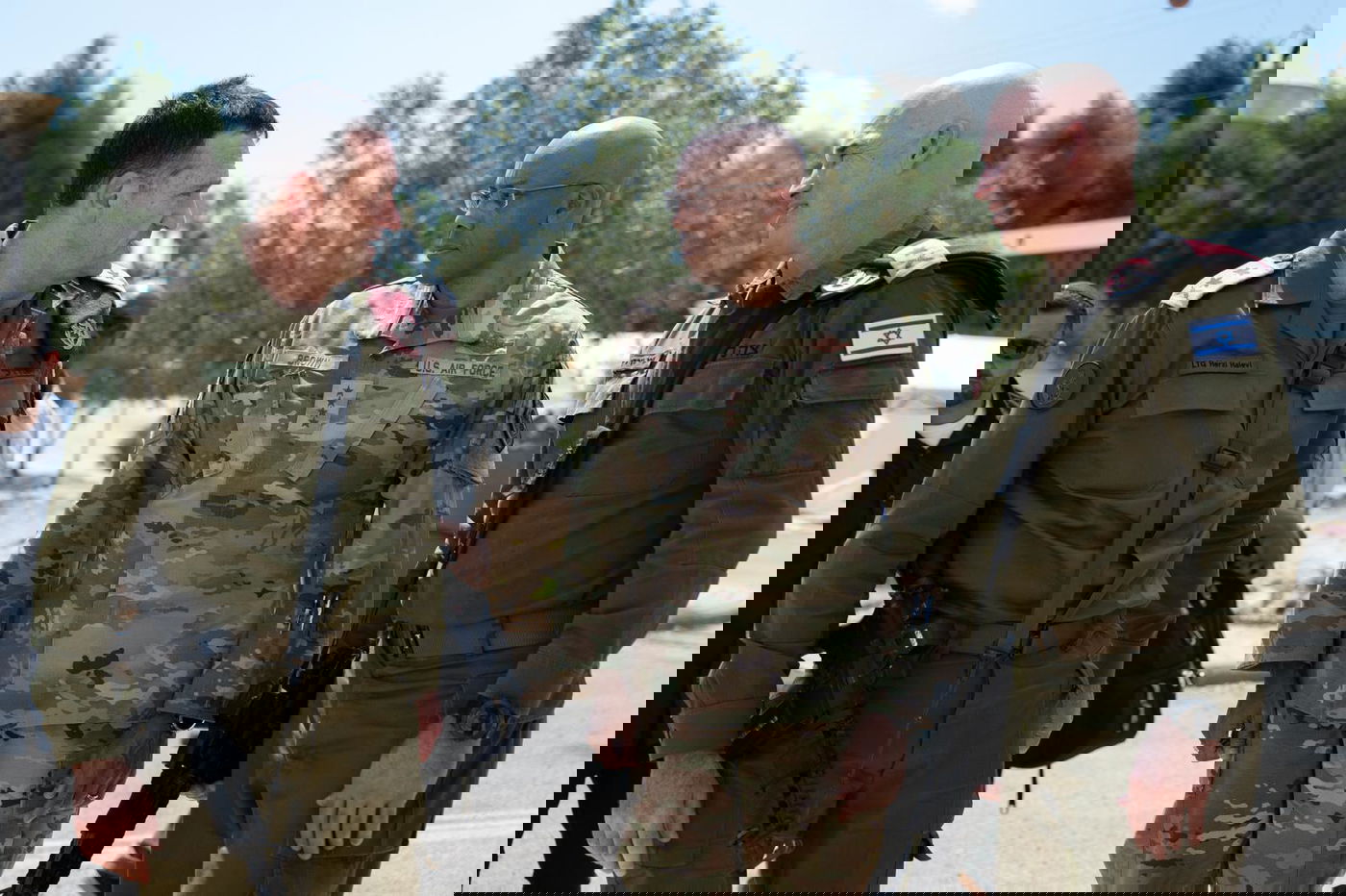 ביקור יו״ר המטות המשולבים של צבא ארה״ב, הגנרל ק. בראון ג׳וניור עם הרמטכ״ל, רב-אלוף הרצי הלוי