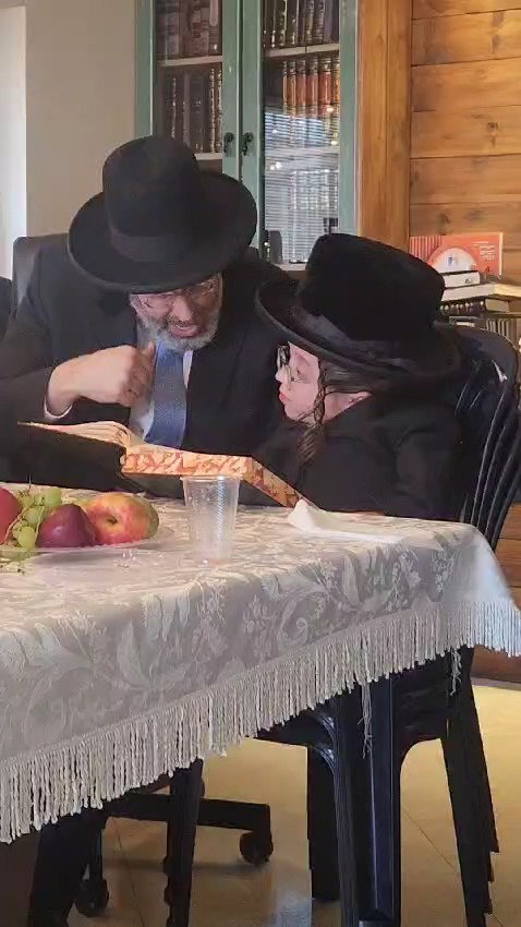 חיזקי טורנהיים והגר"ד לאו